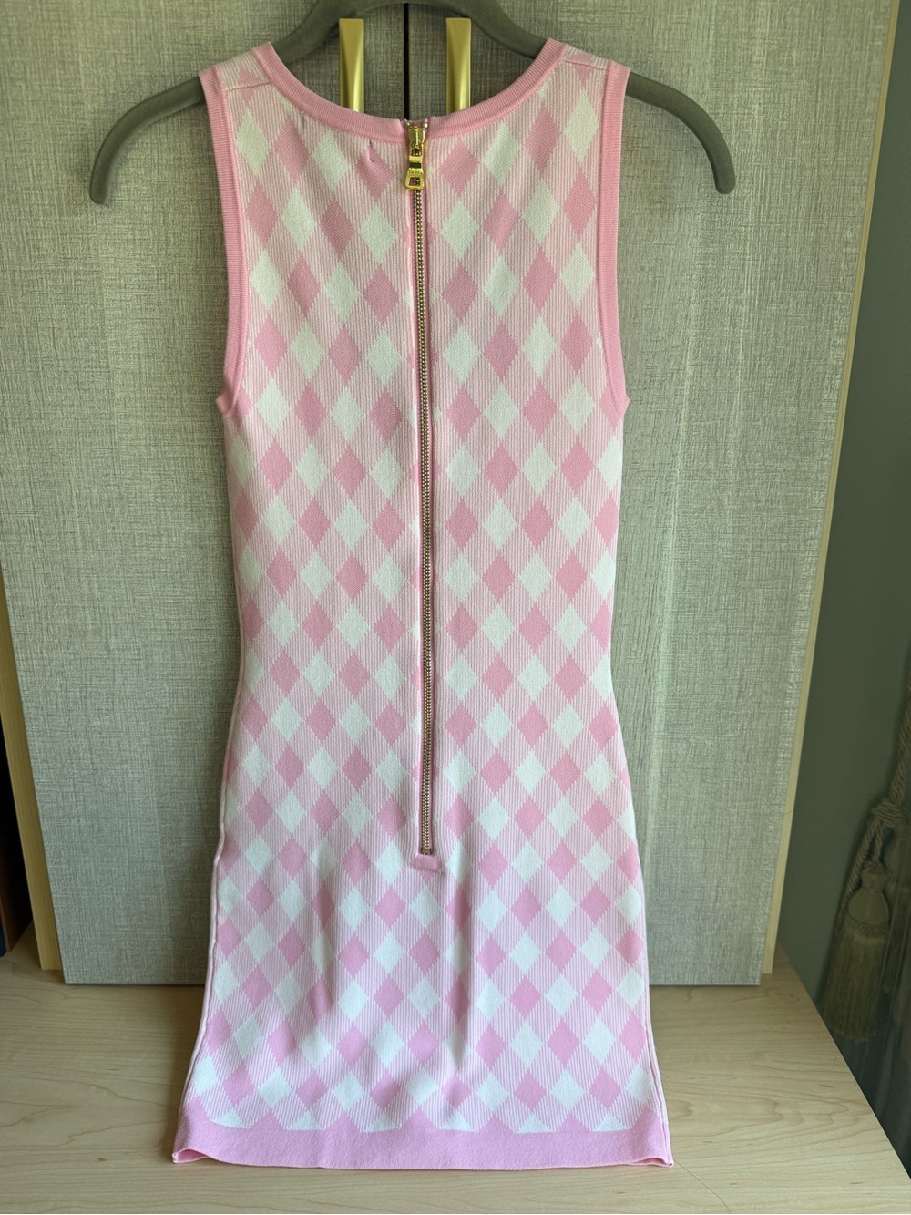 Balmain Pink and White Argyle Knit stretchy bodycon Mini Dress with Gold Button - Picture 2 of 5